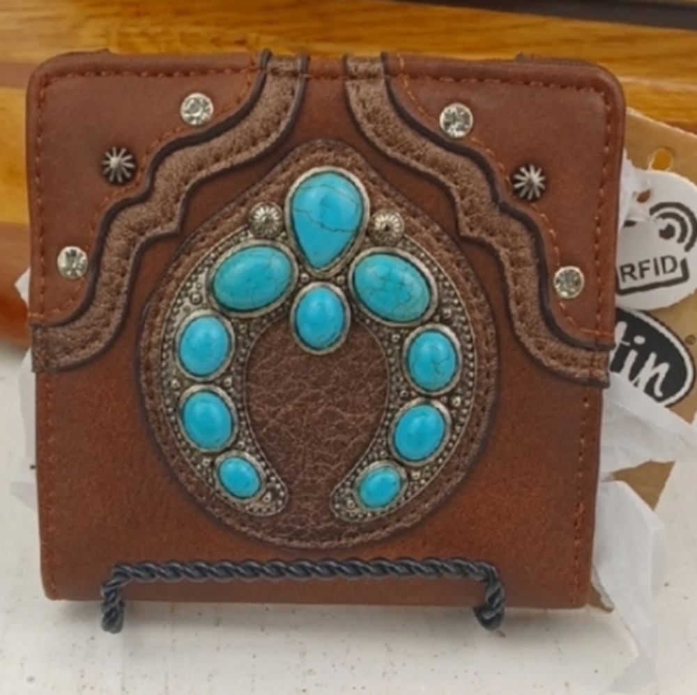 Justin Boots Naja Turquoise Stone Concho Southwest Wallet RFID BNWT